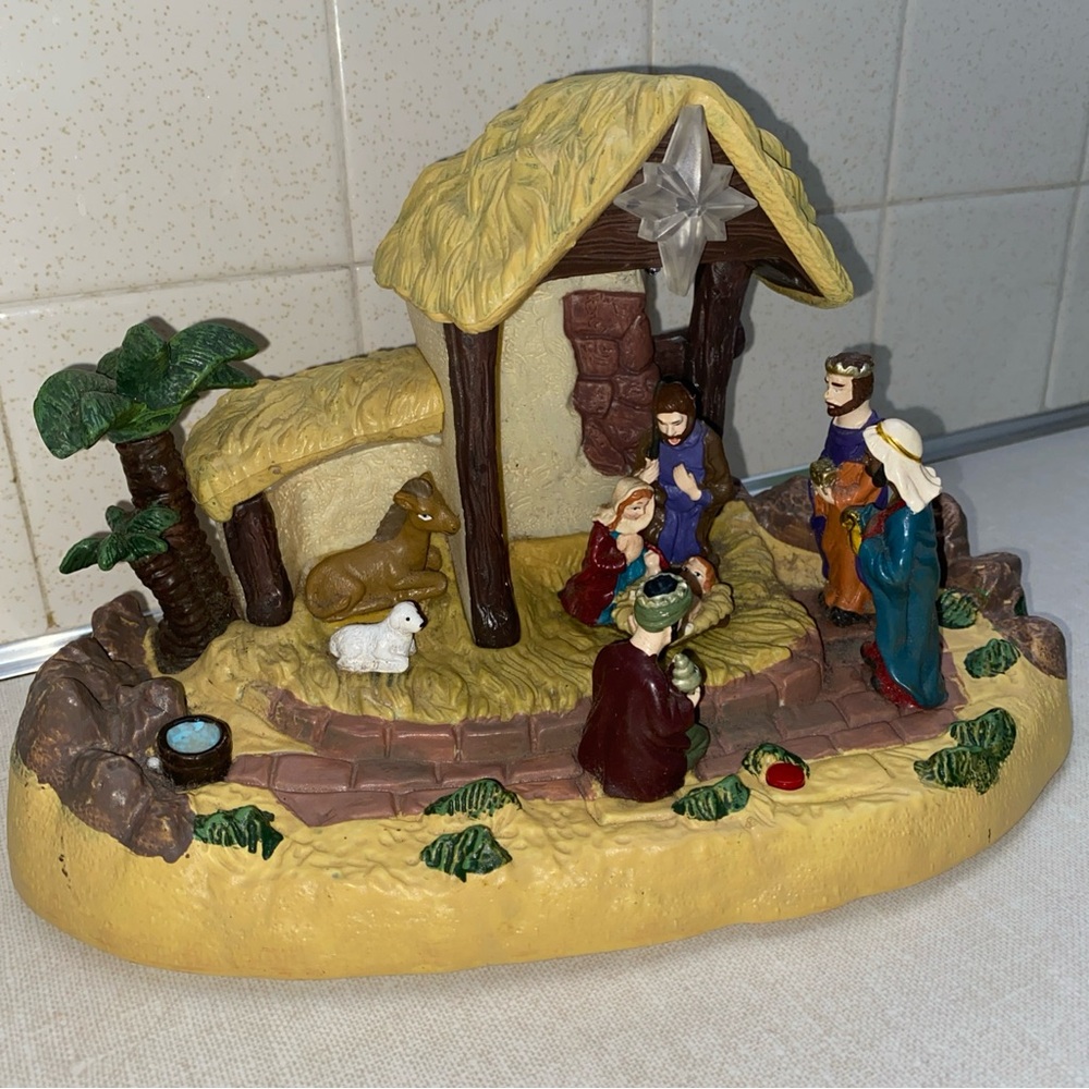 Vintage GEMMY Nativity Scene LIghts-Up & Tells Christmas Story Birth of‎ Jesus